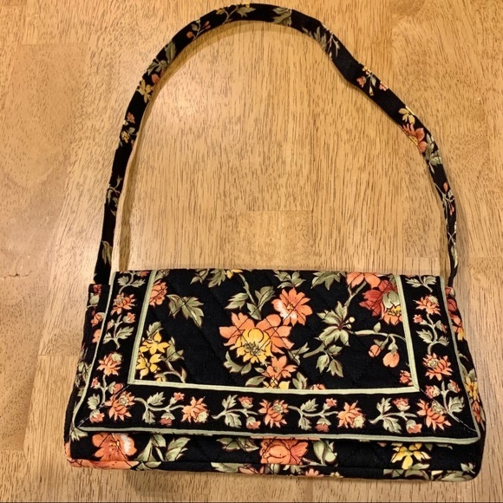 QK‎ Floral Padded Purse